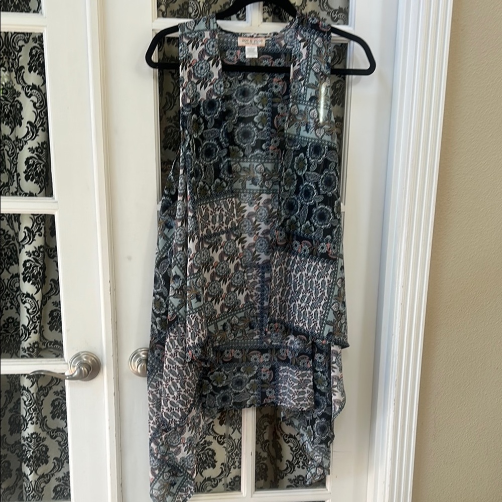 Floral Patterned Sleeveless Tunic